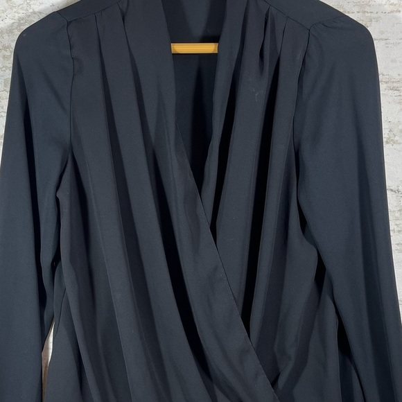 FOREVER 21 Black Flirty Front Crossed Blouse Size Large - Picture 2 of 8